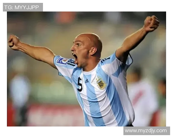 从贫困街头到绿茵场的传奇足球明星们的奋斗故事