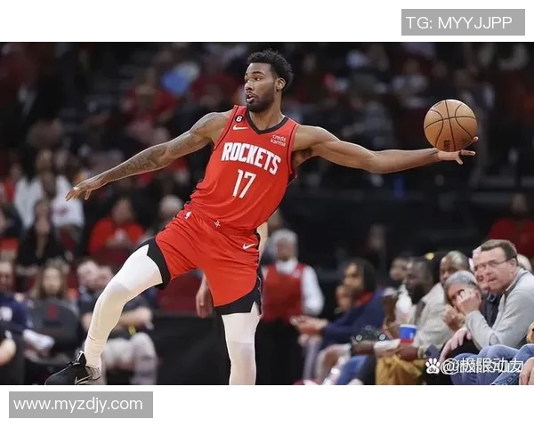 夏季联赛火箭队与蓝网队激战正酣球迷期待精彩对决